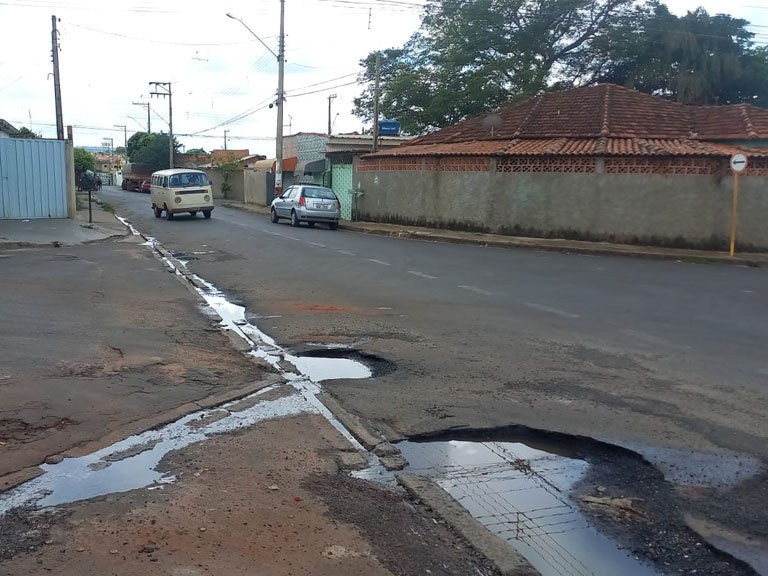 Angelim pede manutenção em rua do Jardim Maria Luiza