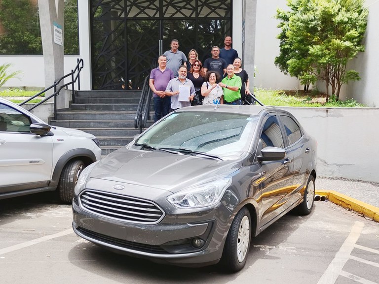 Câmara cede veículo para a Vigilância Sanitária