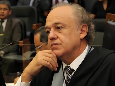 Dimas Ramalho será homenageado na posse do Parlamento Regional