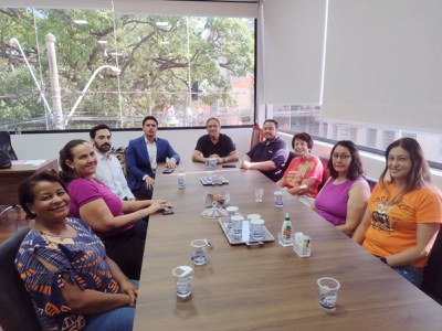 Profissionais do ensino infantil buscam melhoria salarial